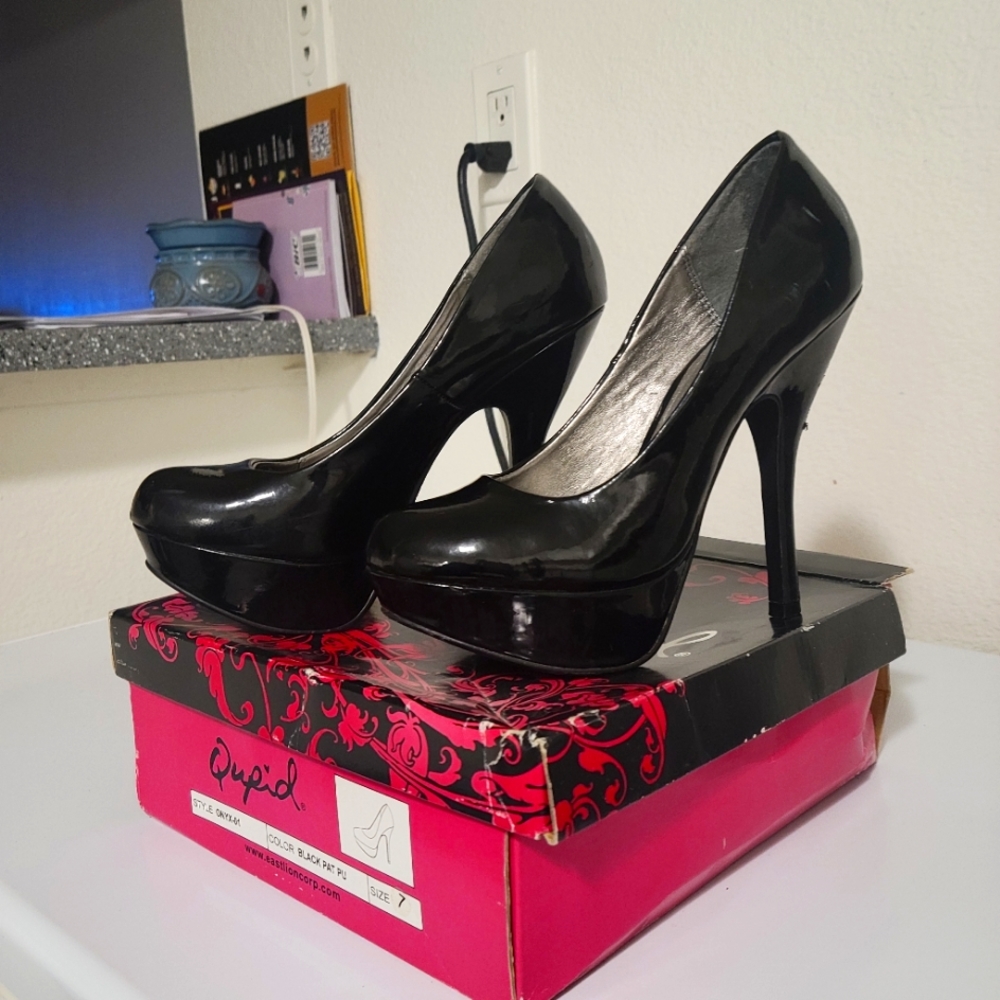 Size 7 heels